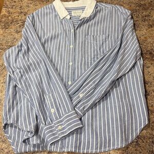 American Eagle button down shirt